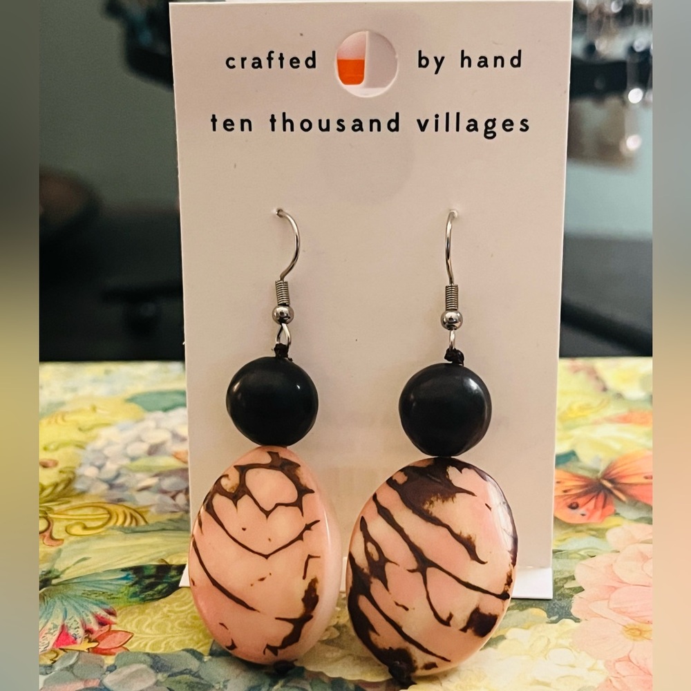 NWT Ten Thousand Villages Pink and Black Tagua Handcrafted Earrings